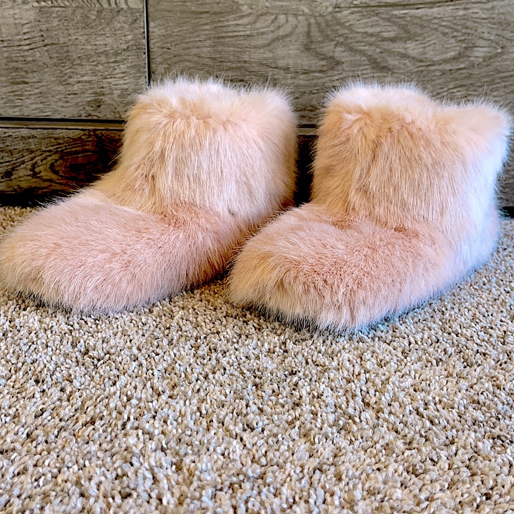 UGG Women's Amary Slipper